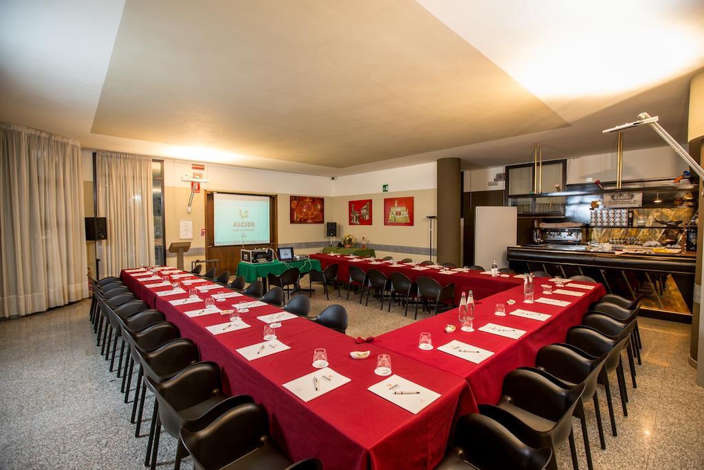 Hotel Ristorante Alcide Poggibonsi Exteriér fotografie